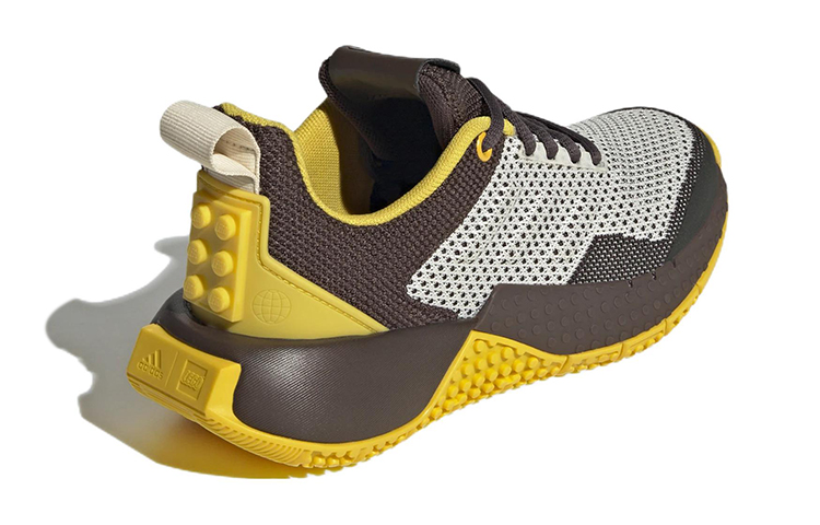 Shop （小學年級）LEGO x adidas Sport Pro J '象牙白 設備黃' GW3974