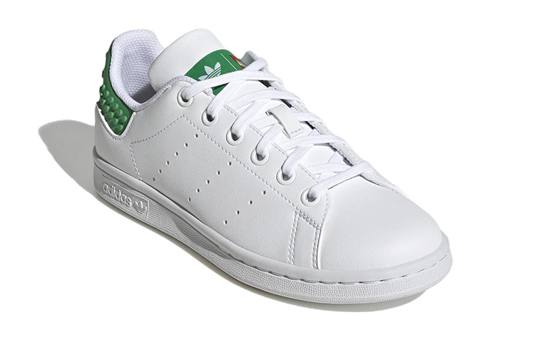 Lookbook GS レゴ×アディダス スタンスミスJ (白/緑) GV8972