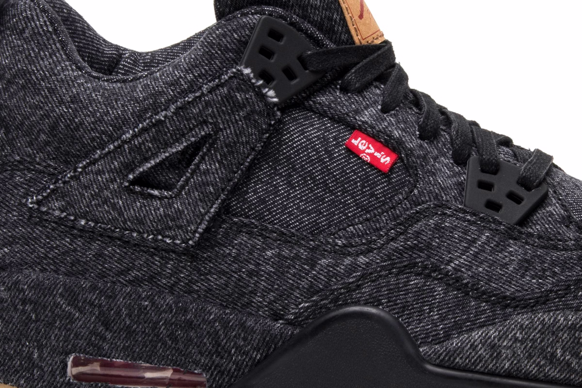 (Grade School) Levi's x Air Jordan 4 Retro 'Black Denim' (Levi's Tag) AQ9103-001