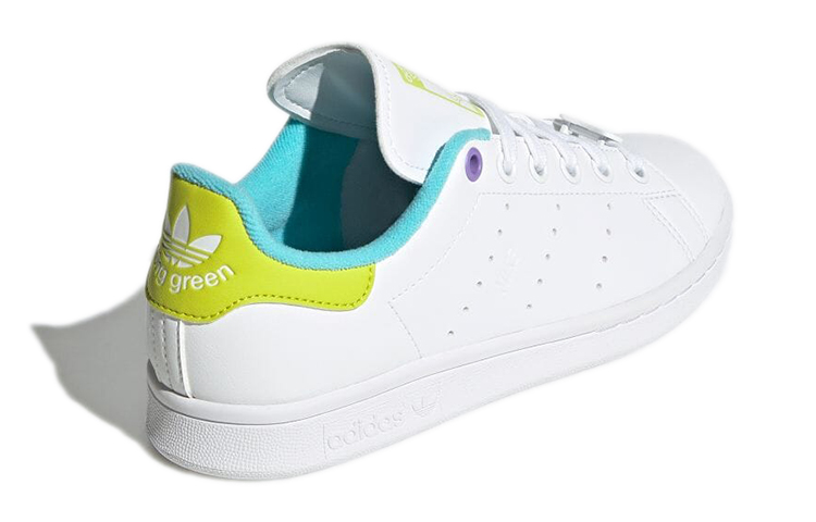 Shop GS モンスターズ・インク×アディダス スタンスミス「マイクとサリー」 GY3532