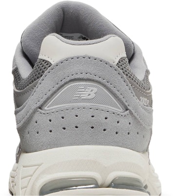 (Grade School) New Balance 2002R 'Steel Lead' GC2002ST Sizing (Grade School) New Balance 2002R 'Steel Lead' GC2002ST