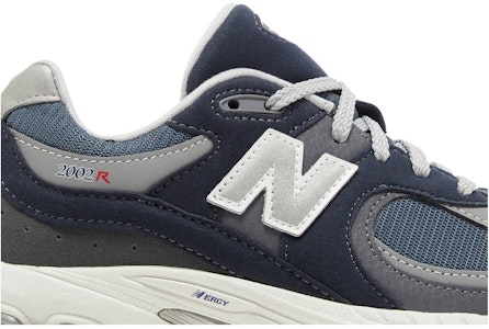 (New Balance Anak) 2002R Big Kid Wide 'Eclipse Silver Metallic' GC2002SF-W Order (New Balance Anak) 2002R Big Kid Wide 'Eclipse Silver Metallic' GC2002SF-W
