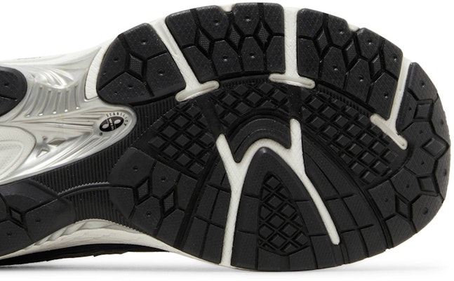 (Grade School) New Balance 2002R Big Kid Wide 'Eclipse Silver Metallic' GC2002SF-W Purchase (Grade School) New Balance 2002R Big Kid Wide 'Eclipse Silver Metallic' GC2002SF-W