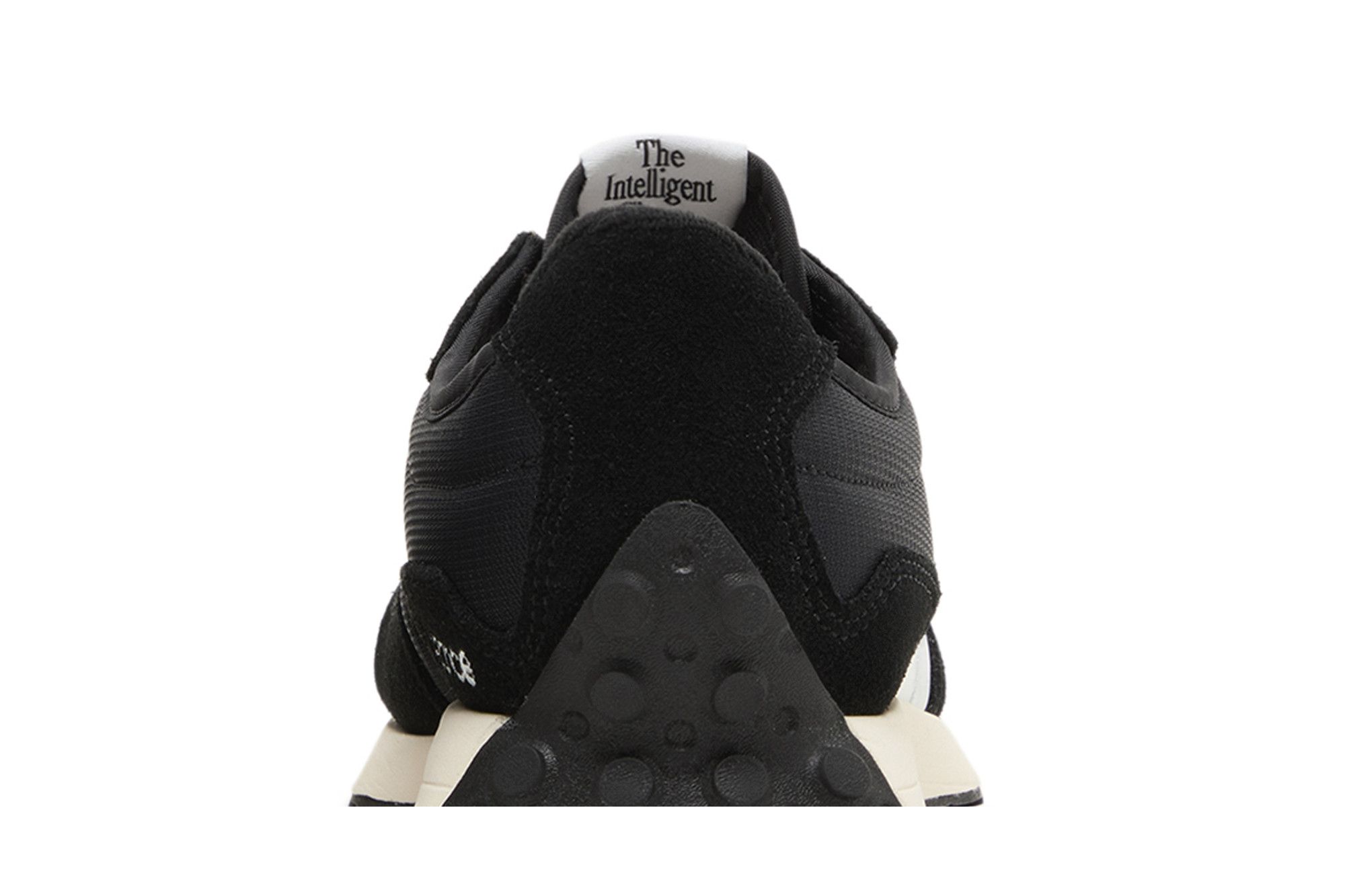 Sizing (New Balance Kanak-kanak) New Balance 327 Wide 'Hitam Putih' GS327GS-W
