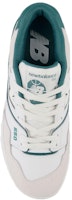 (Sekolah Dasar) New Balance 550 Anak Besar 'Putih Teal Vintage' GSB550TA Lookbook (Sekolah Dasar) New Balance 550 Anak Besar 'Putih Teal Vintage' GSB550TA