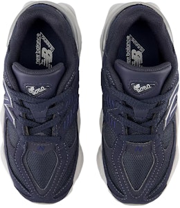 (New Balance) 9060 Anak Kecil 'Eclipse Navy' Sneakers Sekolah Dasar PC9060NV Lookbook (New Balance) 9060 Anak Kecil 'Eclipse Navy' Sneakers Sekolah Dasar PC9060NV
