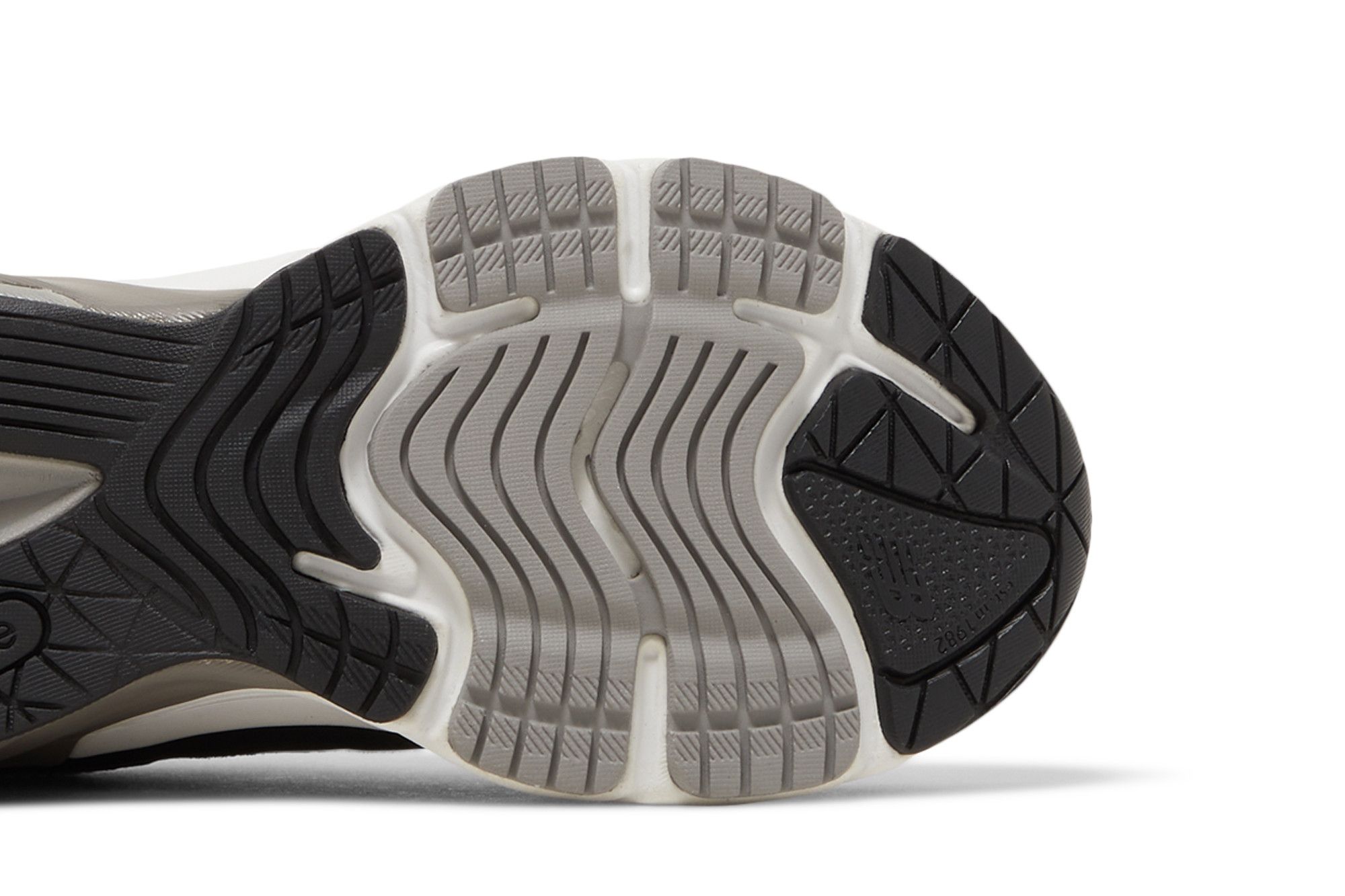 Purchase (Kanak-Kanak Sekolah) New Balance 990v6 'Hitam Perak' GC990BK6