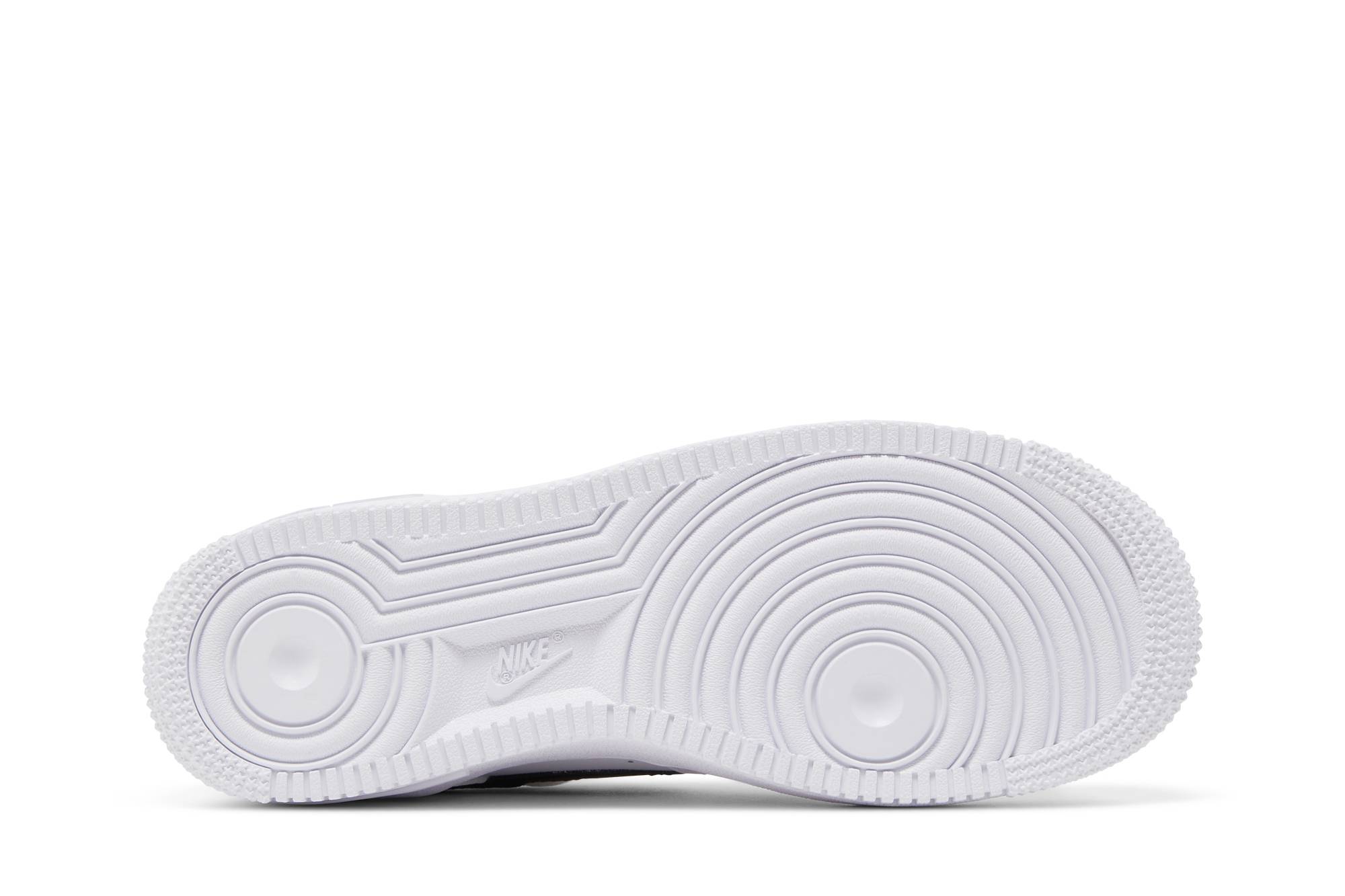 Shop (Sekolah Rendah) Nike Air Force 1 '07 LV8 'Have a Nike Day Putih Daisy' DM0983-100