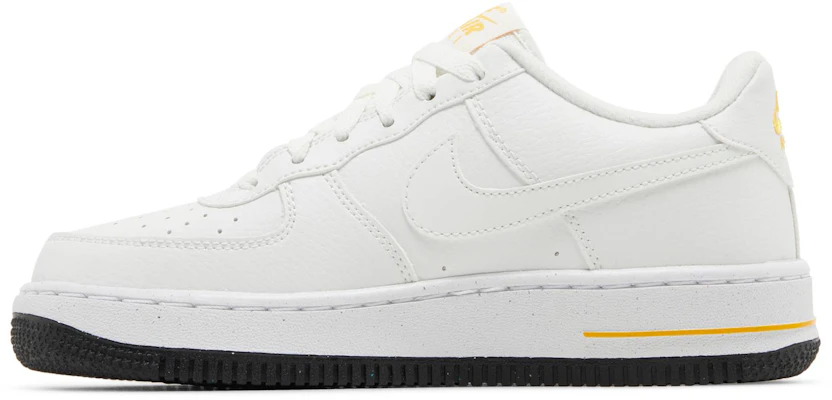 (Grade School) Nike Air Force 1 Impact Next Nature 'Putih University Gold' DZ6756-100 Lookbook (Grade School) Nike Air Force 1 Impact Next Nature 'Putih University Gold' DZ6756-100