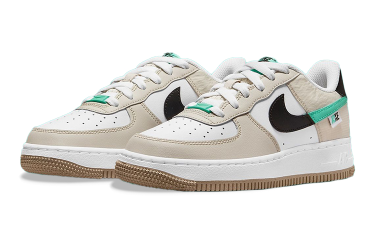 Lookbook (Anak-Anak) Nike Air Force 1 Low 'Spliced Swoosh' DX6062-101