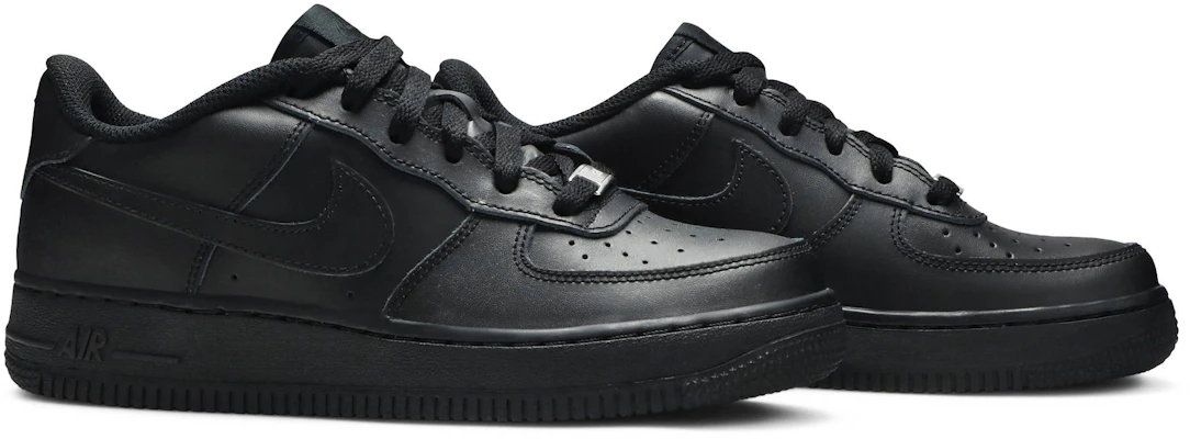 Nike air force 1 2025 low black grade school