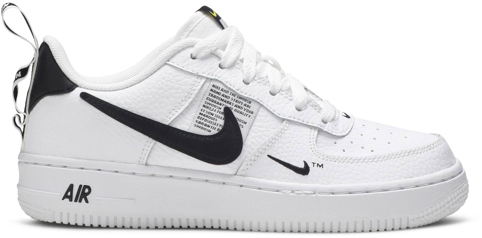 Air force 1 low utility white and best sale black