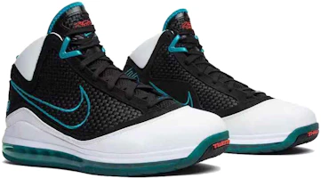 Lookbook (Grade School) Nike Air Max LeBron 7 'Red Carpet' CT3794-100