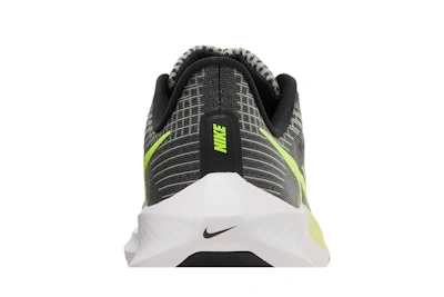 (Grade School) Nike Air Zoom Pegasus 39 'Black Barely Volt' DM4015-002