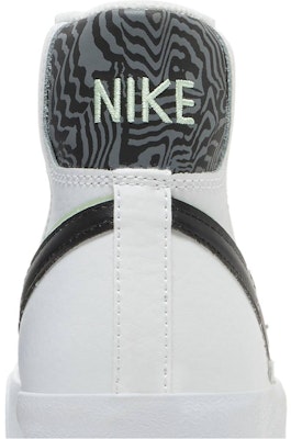 (Grade School) Nike Blazer Mid '77 SE 'Double Swoosh - White Vapor Green' DD1847-100 Sizing (Grade School) Nike Blazer Mid '77 SE 'Double Swoosh - White Vapor Green' DD1847-100