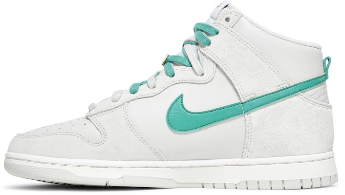 (Grade School) Nike Dunk High SE 'First Use Pack - Green Noise' DD0733-001 Lookbook (Grade School) Nike Dunk High SE 'First Use Pack - Green Noise' DD0733-001