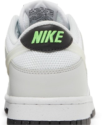 (Sekolah Rendah) Nike Dunk Low 'Glitch Swoosh' DV3033-001 Sizing (Sekolah Rendah) Nike Dunk Low 'Glitch Swoosh' DV3033-001