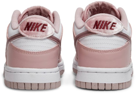 BTS 진 착용! (초등학생) 나이키 덩크 로우 '핑크 벨벳' DO6485-600 Details for BTS 진 착용! (초등학생) 나이키 덩크 로우 '핑크 벨벳' DO6485-600