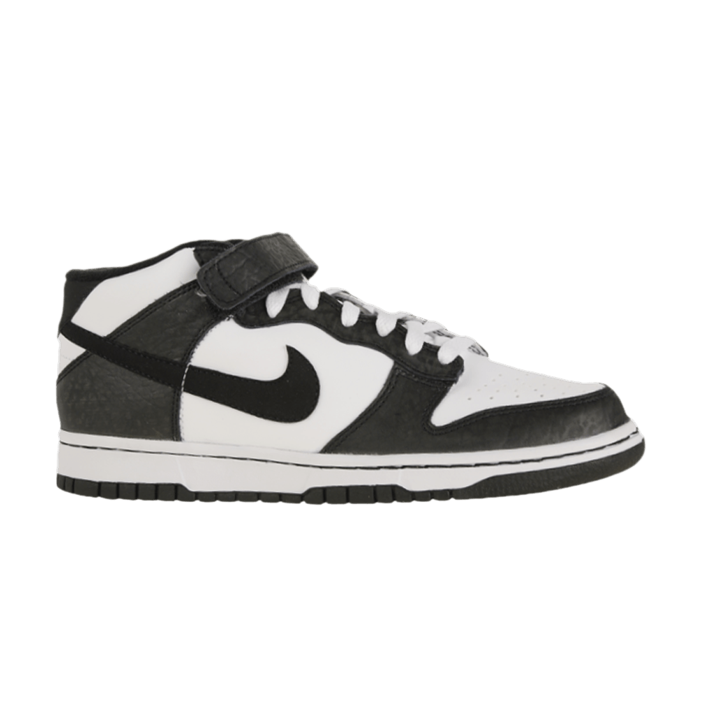 Buy (小學) Nike Dunk Mid '白黑' 309165-101