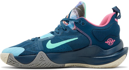 (Niños) Nike Giannis Immortality 2 SE 'Floral' zapatillas. FD0213-400 Lookbook (Niños) Nike Giannis Immortality 2 SE 'Floral' zapatillas. FD0213-400