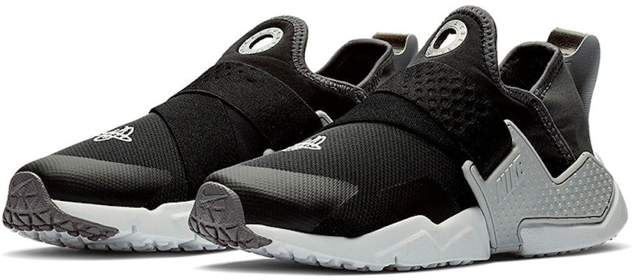 (Grade School) Nike Huarache Extreme SE 'Metallic Silver' AQ7936-002 Lookbook (Grade School) Nike Huarache Extreme SE 'Metallic Silver' AQ7936-002