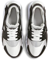 Shop (Grade School) Nike Huarache Run 'Hitam Abu Netral' 654275-044