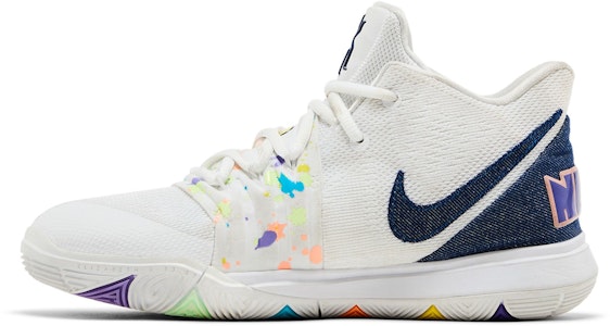 (小學)Nike Kyrie 5 'Have A Nike Day' AQ2456-101 Lookbook (小學)Nike Kyrie 5 'Have A Nike Day' AQ2456-101