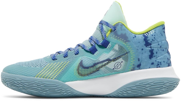 (초등학생) 나이키 카이리 플라이트랩 5 '오션 큐브' DD0340-300 Lookbook (초등학생) 나이키 카이리 플라이트랩 5 '오션 큐브' DD0340-300