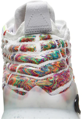 Nike LeBron 17 ''Air Command Force'' (Grade School) Ragazzi BQ5594-100 Cheap Nike LeBron 17 ''Air Command Force'' (Grade School) Ragazzi BQ5594-100