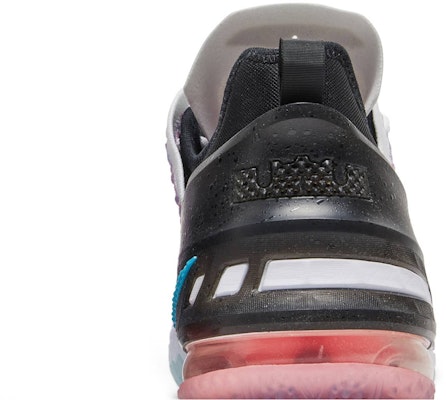 (大童款) 耐吉 LeBron 18 'Graffiti' CW2760-900 Sizing (大童款) 耐吉 LeBron 18 'Graffiti' CW2760-900