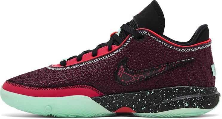(Grade School) Nike LeBron 20 SE 'Night Maroon' Anak-Anak FB8974-600 Lookbook (Grade School) Nike LeBron 20 SE 'Night Maroon' Anak-Anak FB8974-600