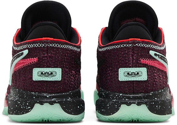 (Grade School) Nike LeBron 20 SE 'Night Maroon' Anak-Anak FB8974-600 Details for (Grade School) Nike LeBron 20 SE 'Night Maroon' Anak-Anak FB8974-600