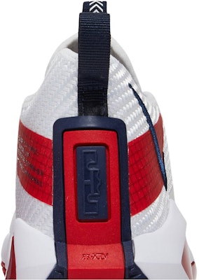 (Grade School) Nike LeBron Soldier 14 'White University Red' CN8689-100 Sizing (Grade School) Nike LeBron Soldier 14 'White University Red' CN8689-100