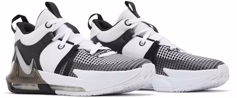 Cheap (小學生) Nike LeBron Witness 7 '白黑' DQ8650-100