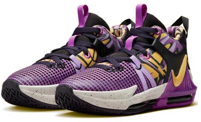 (Sekolah Dasar) Nike LeBron Witness 7 SE 'Lakers Graffiti' FD0209-001 Lookbook (Sekolah Dasar) Nike LeBron Witness 7 SE 'Lakers Graffiti' FD0209-001