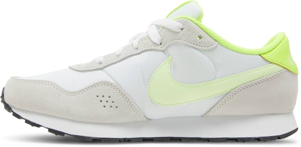 (小學)耐吉 MD Valiant 'White Barely Volt' CN8558-109 Lookbook (小學)耐吉 MD Valiant 'White Barely Volt' CN8558-109