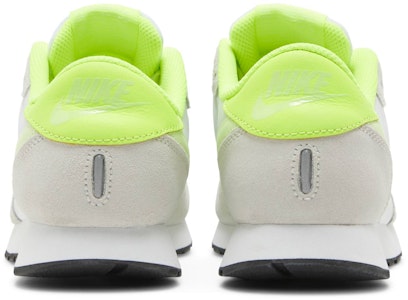 (小學)耐吉 MD Valiant 'White Barely Volt' CN8558-109 Details for (小學)耐吉 MD Valiant 'White Barely Volt' CN8558-109