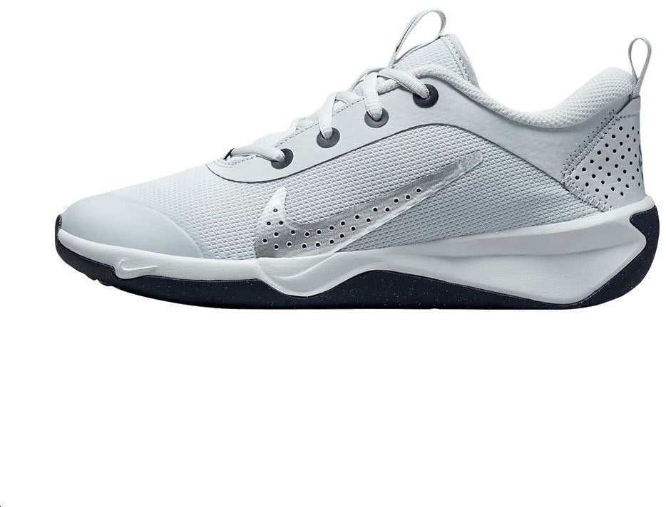 nike-omni-multi-court-pure-platinum-metallic-silver-gs