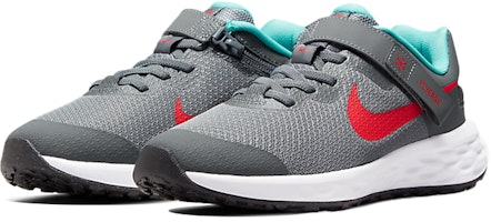 (Niños) Nike Revolution 6 FlyEase 'Gris Humo Rojo Sirena' DD1113-006 Lookbook (Niños) Nike Revolution 6 FlyEase 'Gris Humo Rojo Sirena' DD1113-006