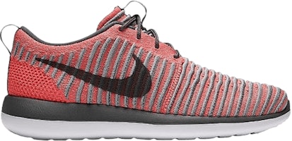 (Grade School) Nike Roshe Two Flyknit 'Max Orange' 844619-800 (Grade School) Nike Roshe Two Flyknit 'Max Orange' 844619-800