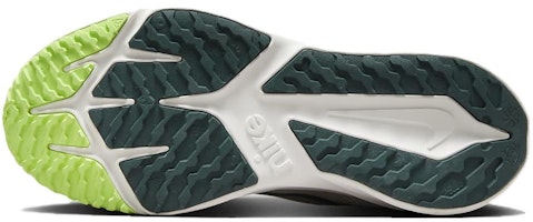 GS ナイキ スターランナー4 "フォトン ダスト/ディープ ジャングル" DX7615-003 Details for GS ナイキ スターランナー4 "フォトン ダスト/ディープ ジャングル" DX7615-003