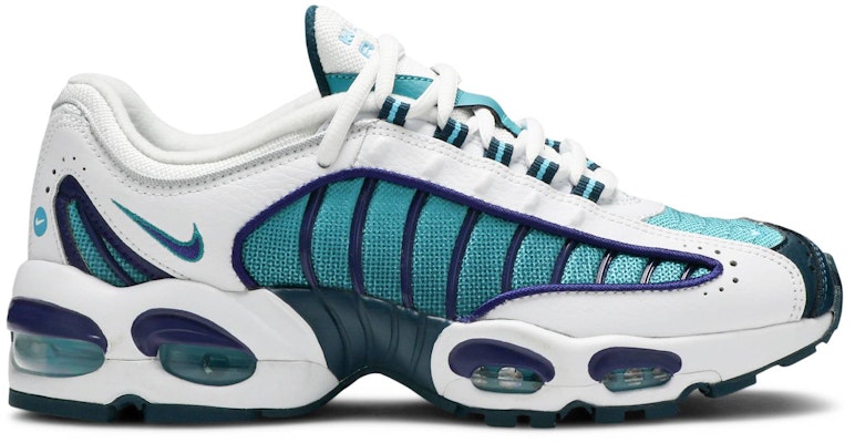 Nike tanjun grade school sales