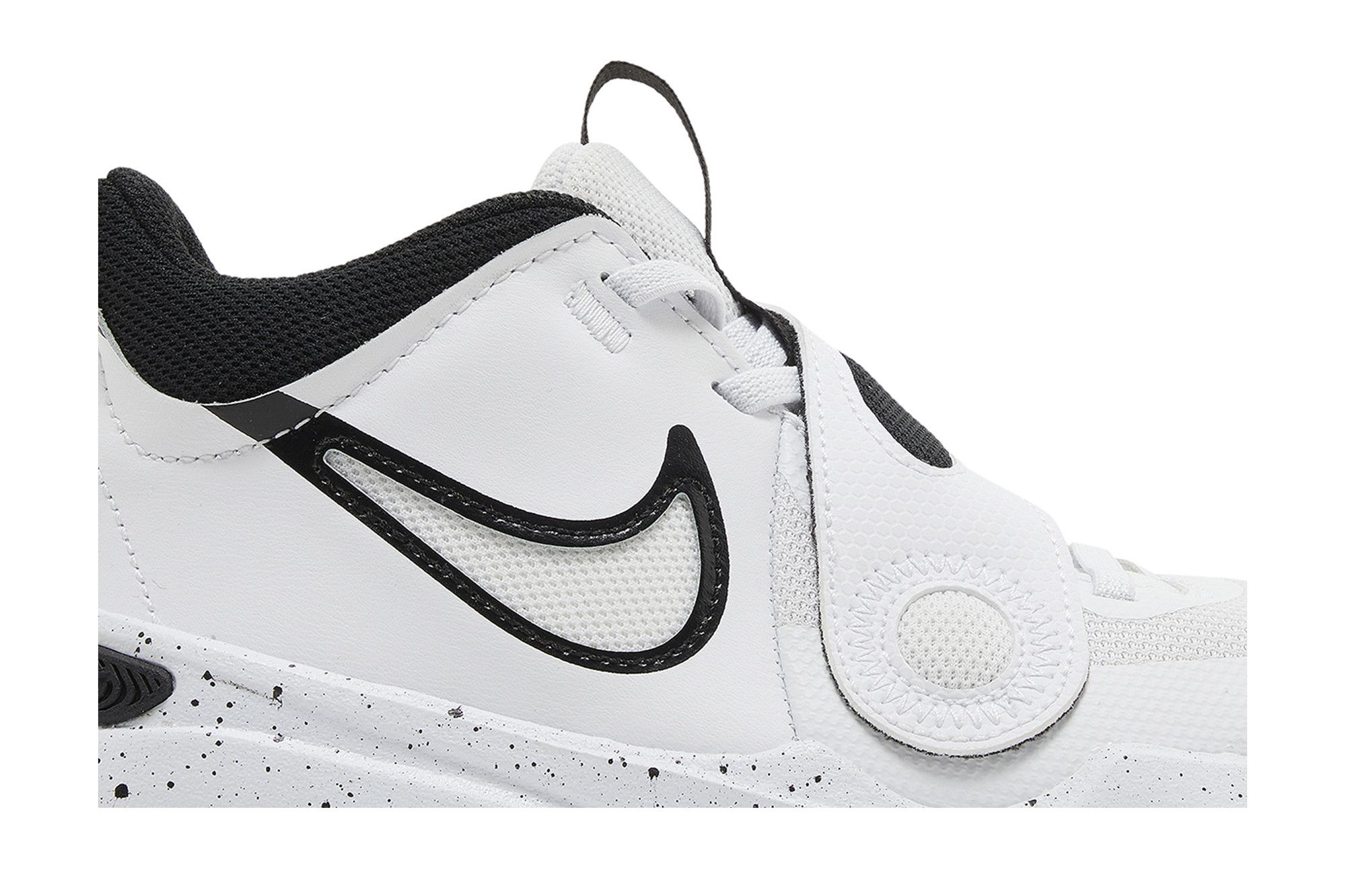 Order (Enfant) Nike Team Hustle D11 ''Blanc Noir'' DV8996-100