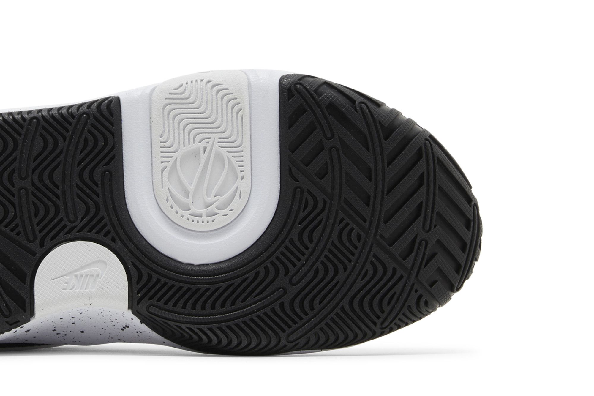 Purchase (Enfant) Nike Team Hustle D11 ''Blanc Noir'' DV8996-100
