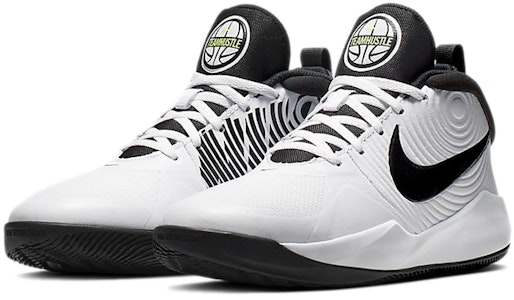 (小學)Nike Team Hustle D9 ‘黑白’ AQ4224-100 Lookbook (小學)Nike Team Hustle D9 ‘黑白’ AQ4224-100