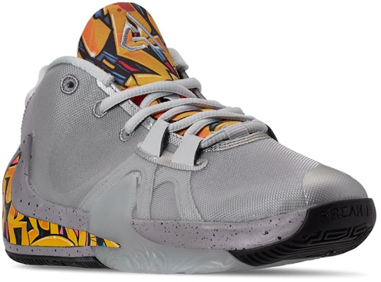 (Sekolah Dasar) Nike Zoom Freak 1 'Graffiti' BQ5633-005 Lookbook (Sekolah Dasar) Nike Zoom Freak 1 'Graffiti' BQ5633-005