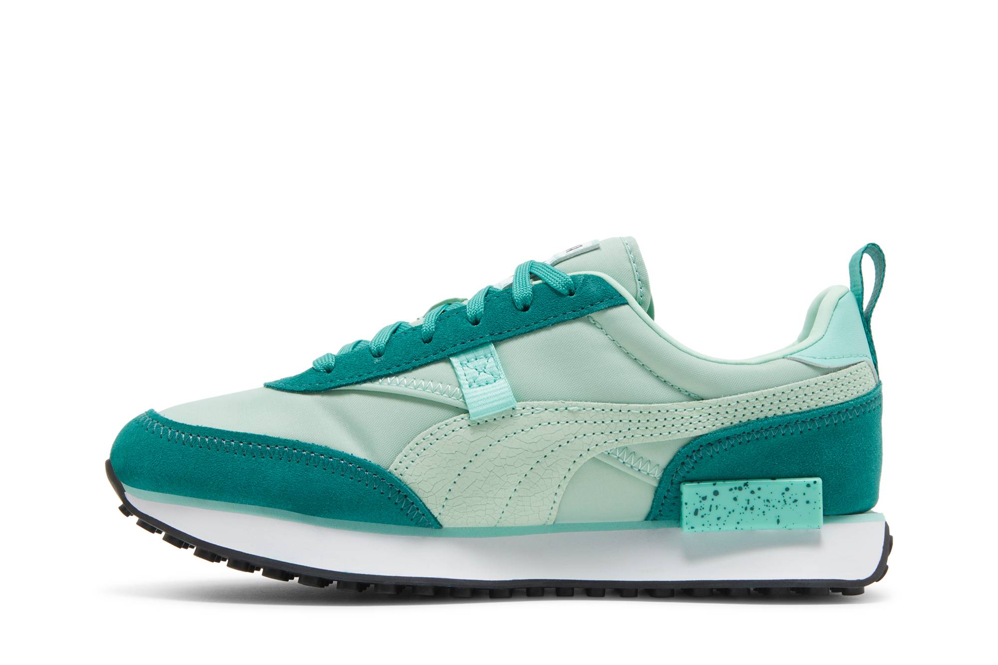 Lookbook GS ポケモン×プーマ フューチャーライダー「フシギダネ」 389813-01