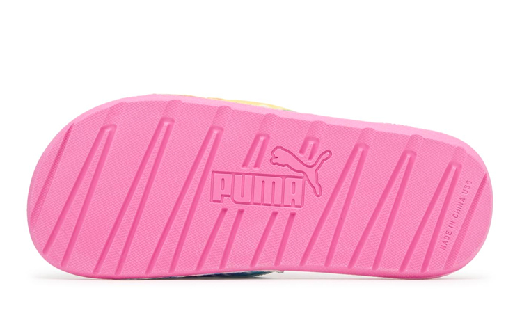 Shop GS プーマ クールキャット タイダイ スライド (ピンク) 380800-01
