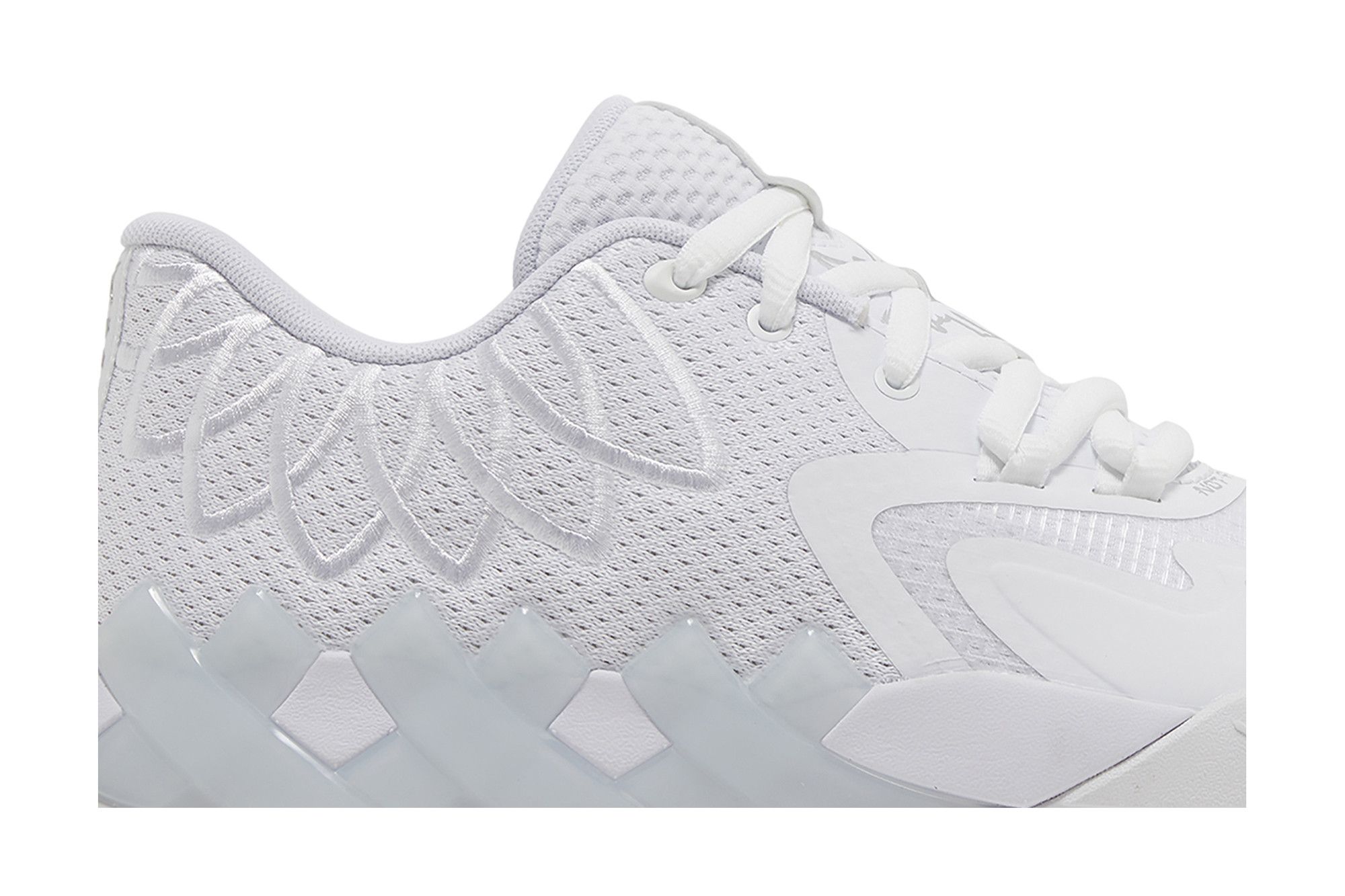 Order PUMA MB.01 Lo Big Kid ''Team Colors - Triple White'' (Grundschule) 377368-04