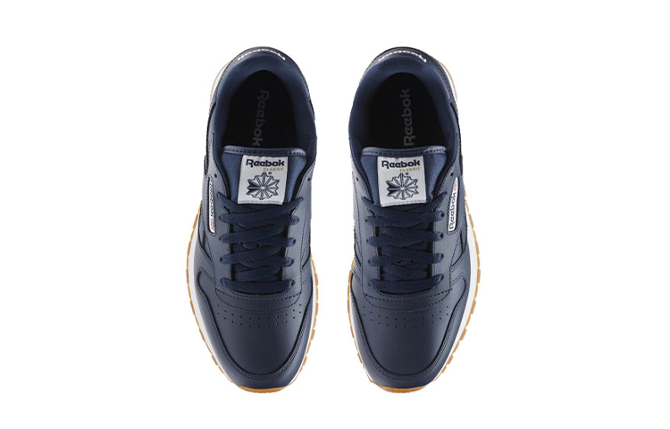 Lookbook Reebok Classic Leather ''Collegiate Navy'' (École Primaire). AR1312